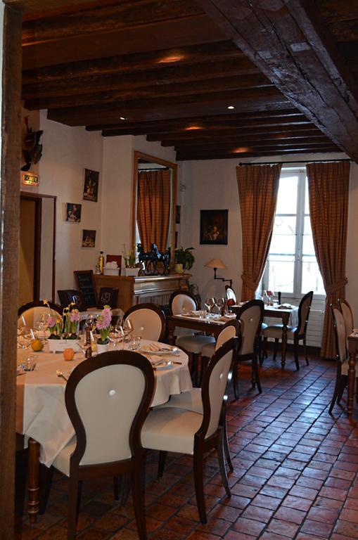 Logis Hotel Auberge Du Cheval Blanc Yvoy-le-Marron Zewnętrze zdjęcie